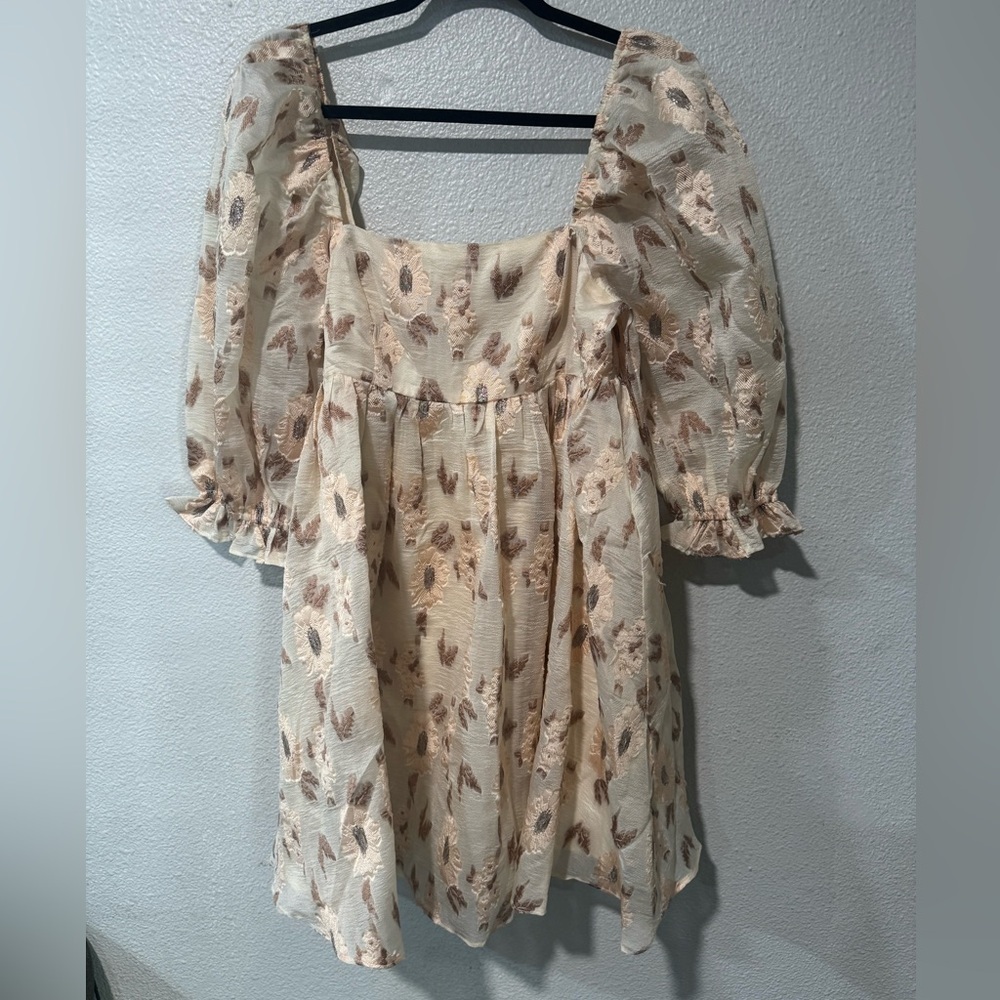 STORIA Elegant puff sleeve mini floral embroidered Cream Dress size small - Picture 3 of 11